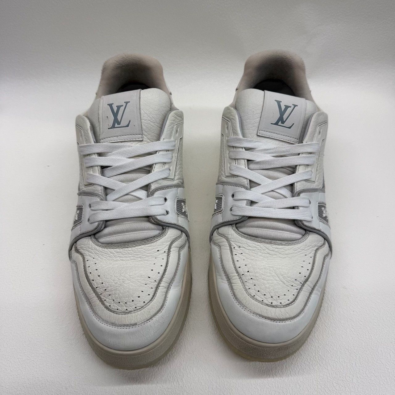 Louis Vuitton Louis Vuitton #54 Trainer Sneakers White Size 10 Size US 10 / EU 43 - 3 Thumbnail