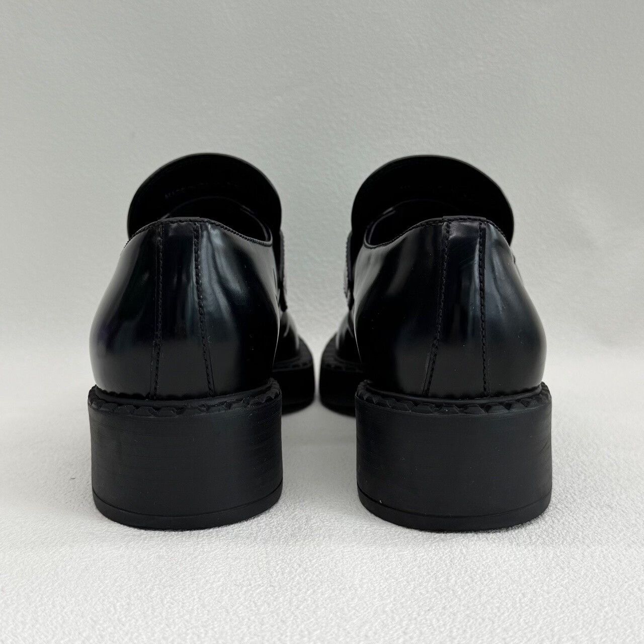 Prada Prada Logo Plaque Leather Loafers Size 37 Size US 7 / IT 37 - 5 Thumbnail