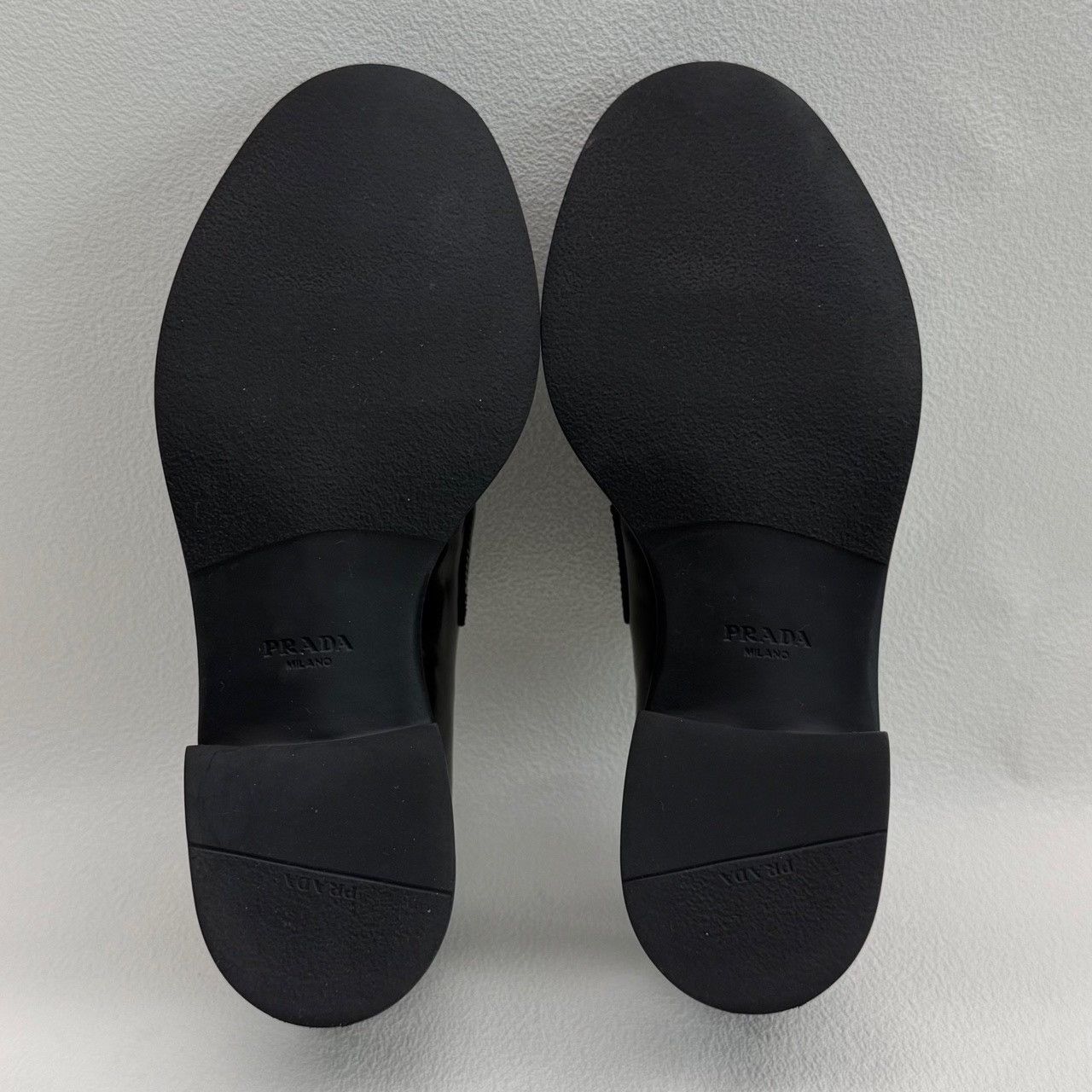 Prada Prada Logo Plaque Leather Loafers Size 37 Size US 7 / IT 37 - 6 Thumbnail