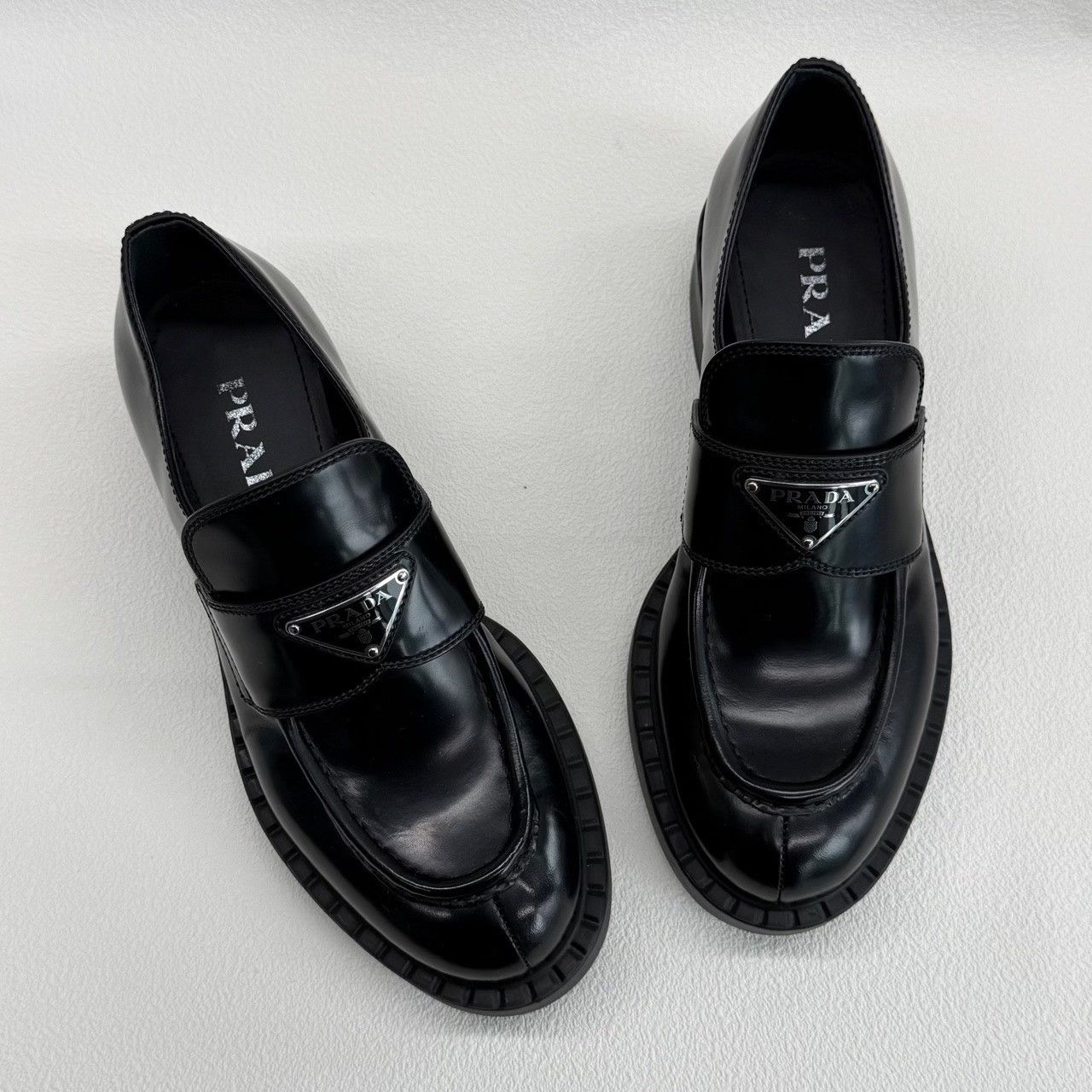 Prada Prada Logo Plaque Leather Loafers Size 37 Size US 7 / IT 37 - 10 Thumbnail