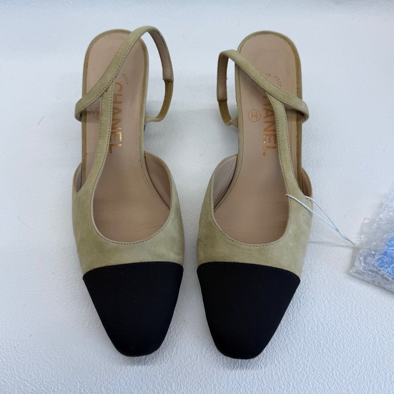 Chanel Chanel Two-Tone Suede Slingback Heels Size 37 Size US 7 / IT 37 - 2 Thumbnail