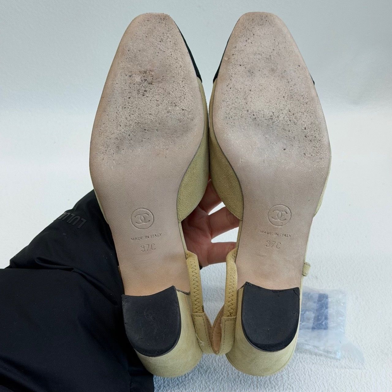 Chanel Chanel Two-Tone Suede Slingback Heels Size 37 Size US 7 / IT 37 - 6 Thumbnail