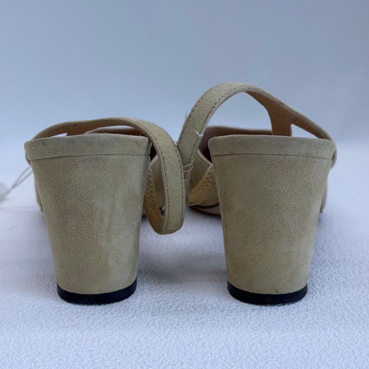 Chanel Chanel Two-Tone Suede Slingback Heels Size 37 Size US 7 / IT 37 - 4 Thumbnail