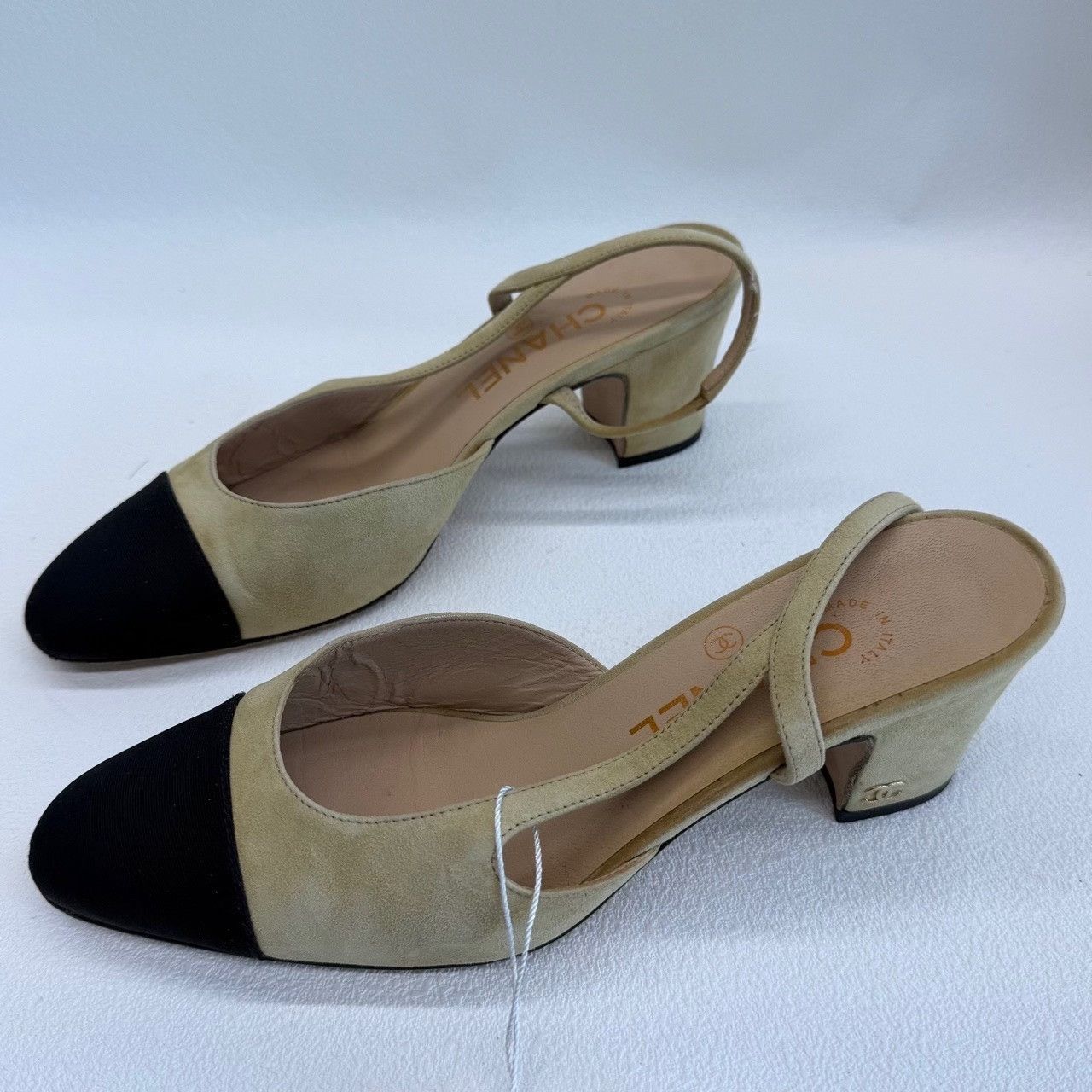 Chanel Chanel Two-Tone Suede Slingback Heels Size 37 Size US 7 / IT 37 - 5 Thumbnail