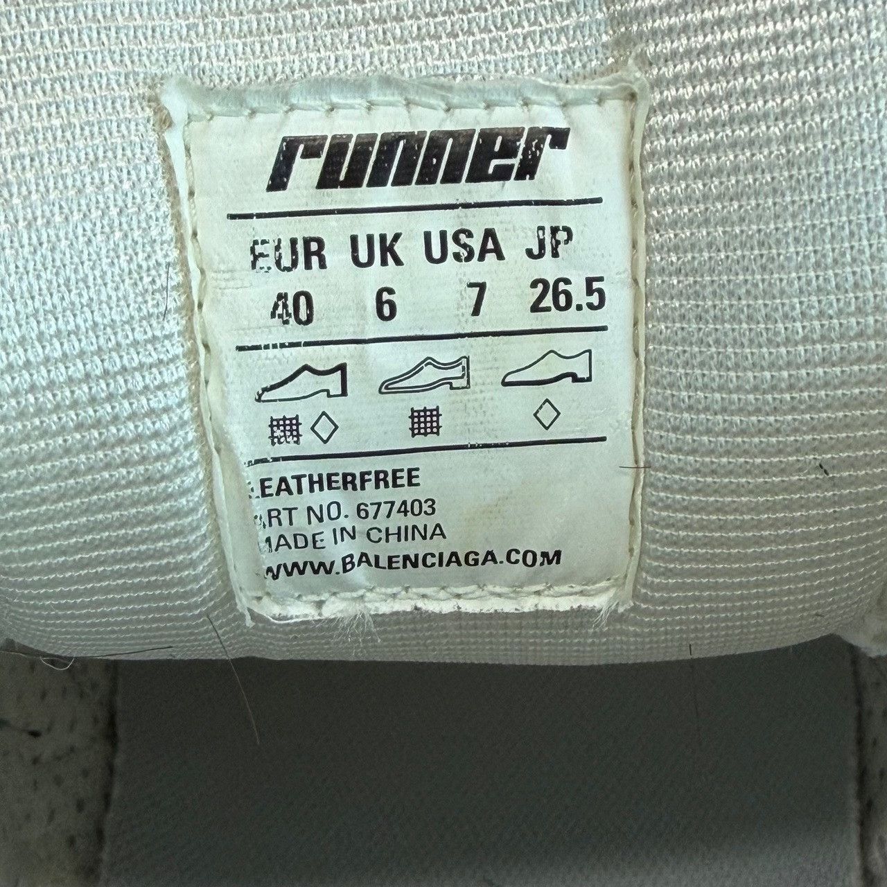 Balenciaga Balenciaga Runner Silver Sneakers Size 7 Size US 7 / EU 40 - 9 Thumbnail