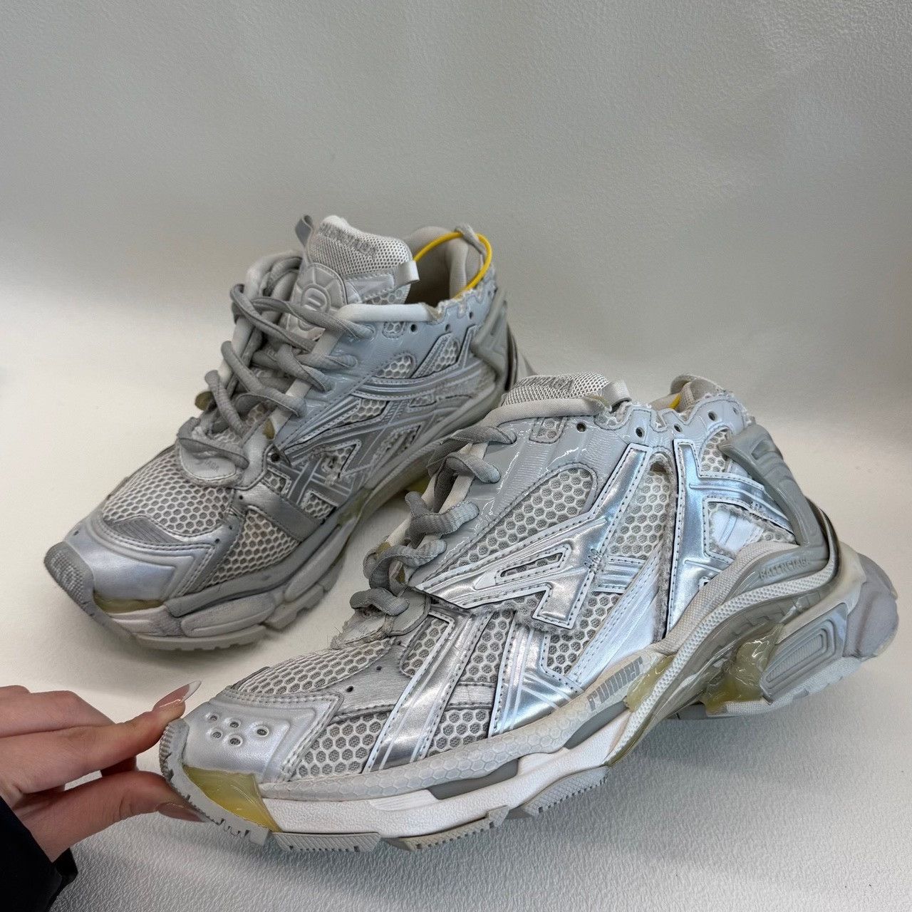 Balenciaga Balenciaga Runner Silver Sneakers Size 7 Size US 7 / EU 40 - 8 Thumbnail