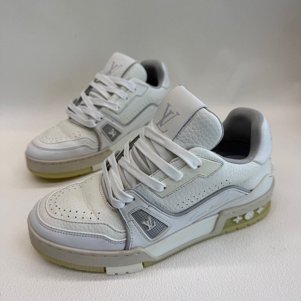 Louis Vuitton Louis Vuitton Trainer White Leather Sneakers Size 36.5 Size US 6.5 / IT 36.5 - 2 Thumbnail