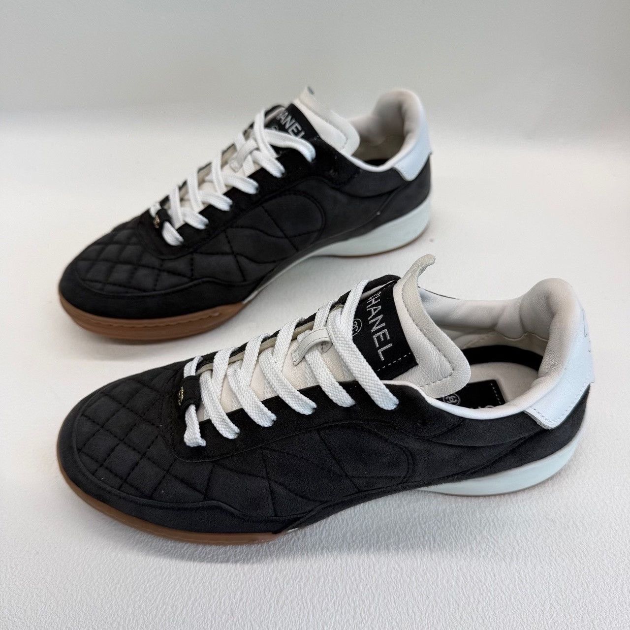 Chanel Chanel Quilted Suede Sneakers Size 36 Size US 5 / IT 35 - 3 Thumbnail