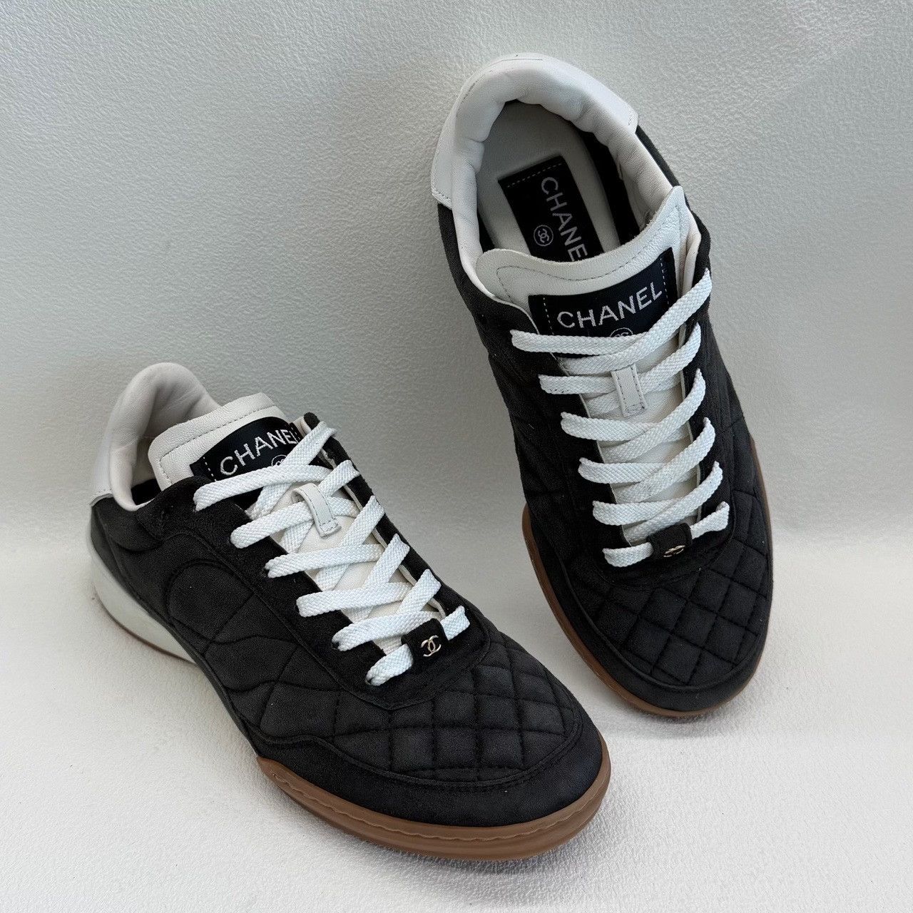 Chanel Chanel Quilted Suede Sneakers Size 36 Size US 5 / IT 35 - 8 Thumbnail