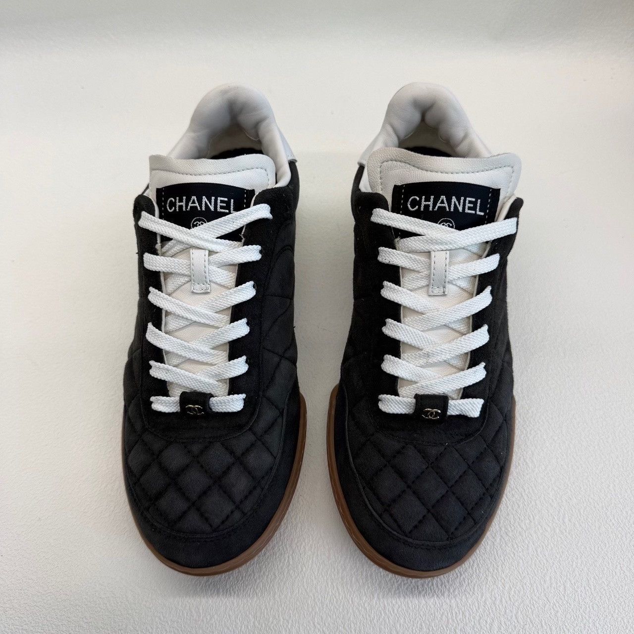 Chanel Chanel Quilted Suede Sneakers Size 36 Size US 5 / IT 35 - 4 Thumbnail