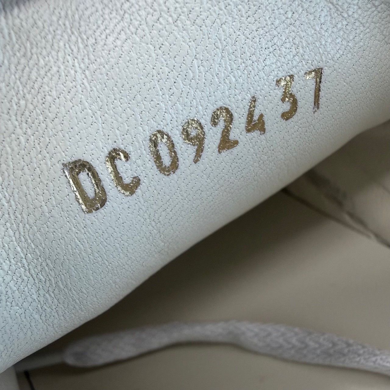 Dior Dior Gold Embroidery Low-Top Sneakers Size 37 Size US 7 / IT 37 - 8 Thumbnail