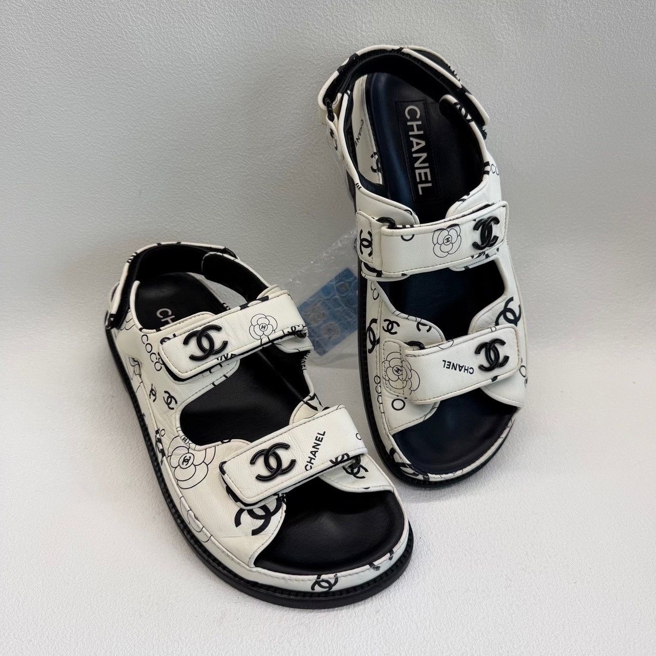 Chanel Chanel Camellia Graphic Sandals Size 37.5 Size US 7.5 / IT 37.5 - 8 Thumbnail