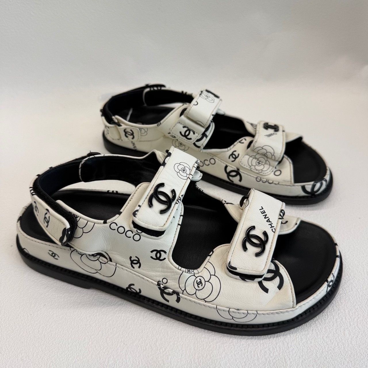 Chanel Chanel Camellia Graphic Sandals Size 37.5 Size US 7.5 / IT 37.5 - 4 Thumbnail