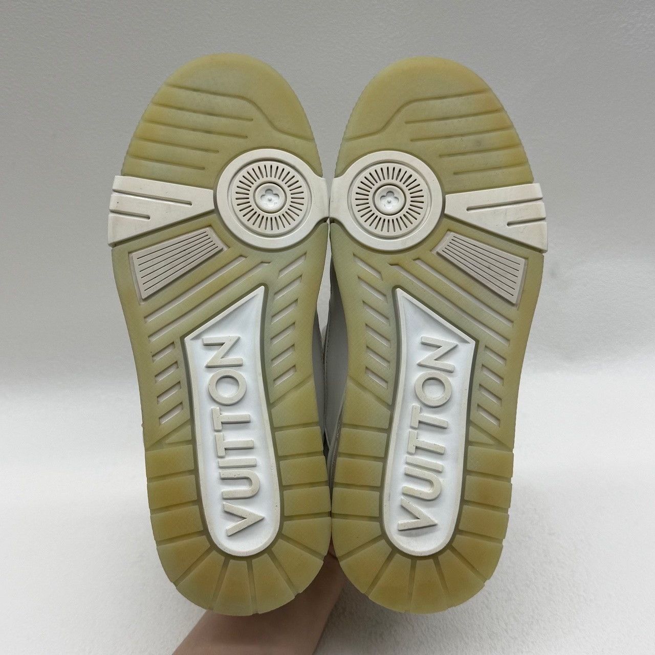 Louis Vuitton Louis Vuitton Trainer Low-Top Sneakers Size 36 Size US 6 / IT 36 - 7 Thumbnail