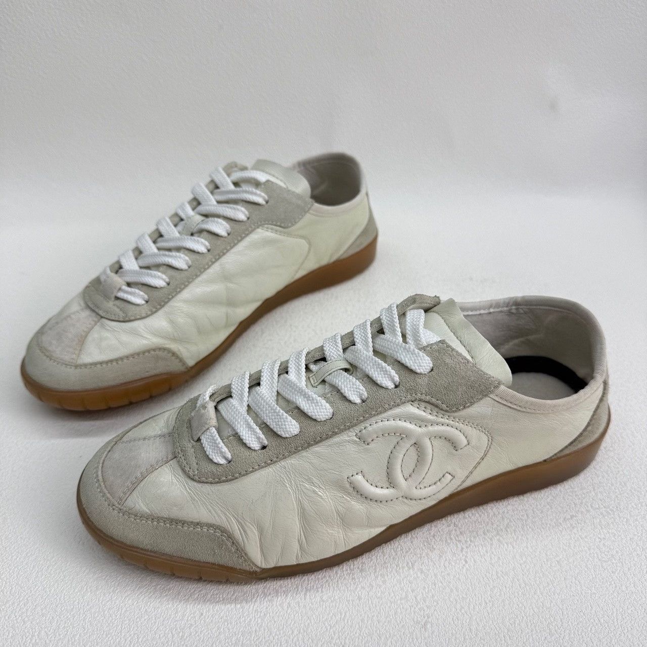Chanel Chanel Leather Low-Top Sneakers White 37.5 Size US 7.5 / IT 37.5 - 2 Thumbnail