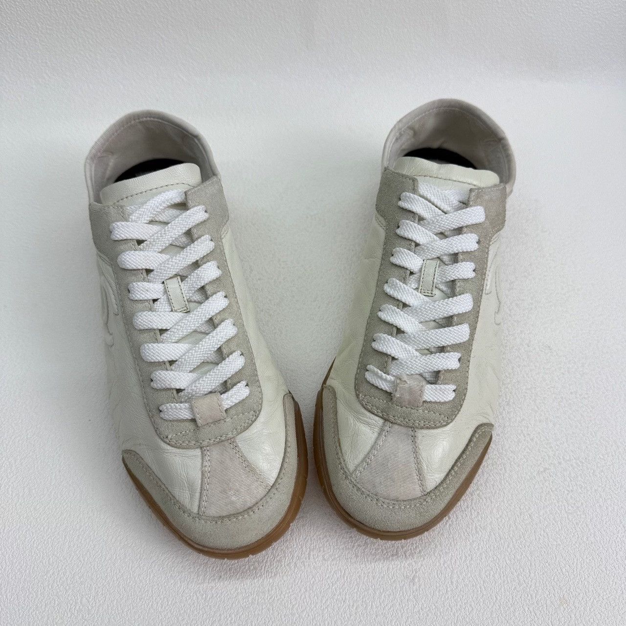 Chanel Chanel Leather Low-Top Sneakers White 37.5 Size US 7.5 / IT 37.5 - 9 Thumbnail
