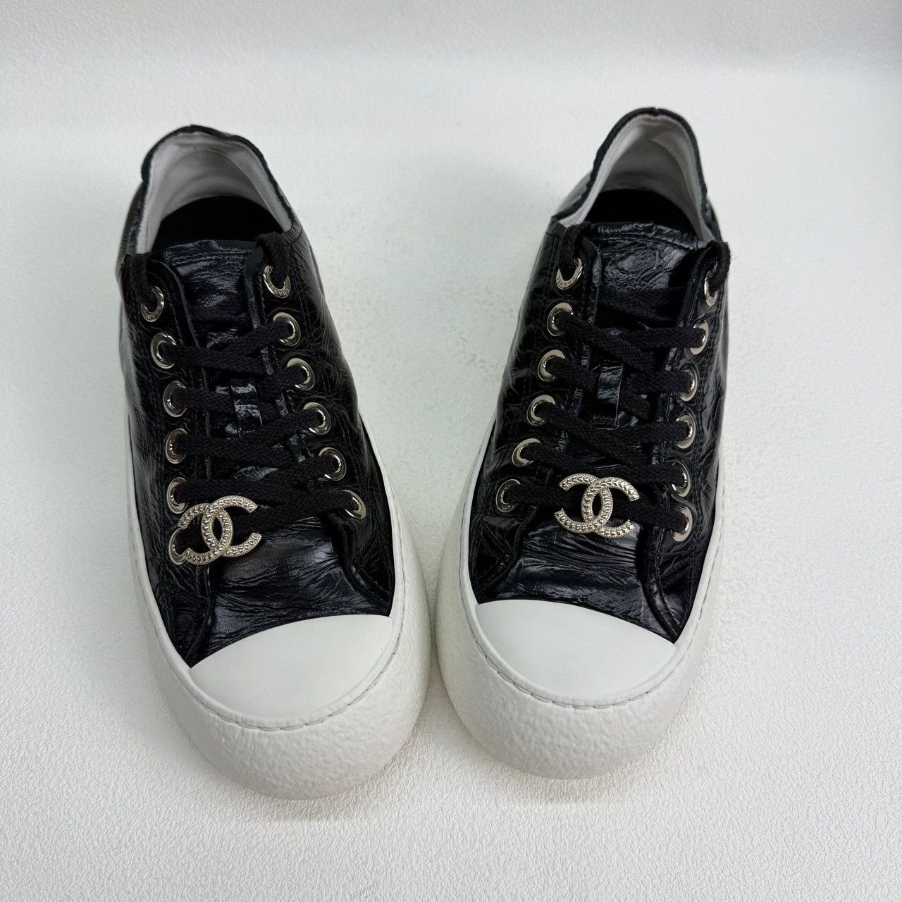 Chanel Chanel CC Logo Platform Sneakers Size 37.5 Size US 7.5 / IT 37.5 - 9 Thumbnail