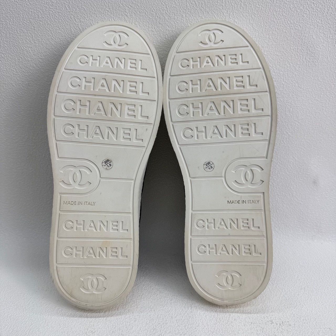 Chanel Chanel CC Logo Platform Sneakers Size 37.5 Size US 7.5 / IT 37.5 - 7 Thumbnail