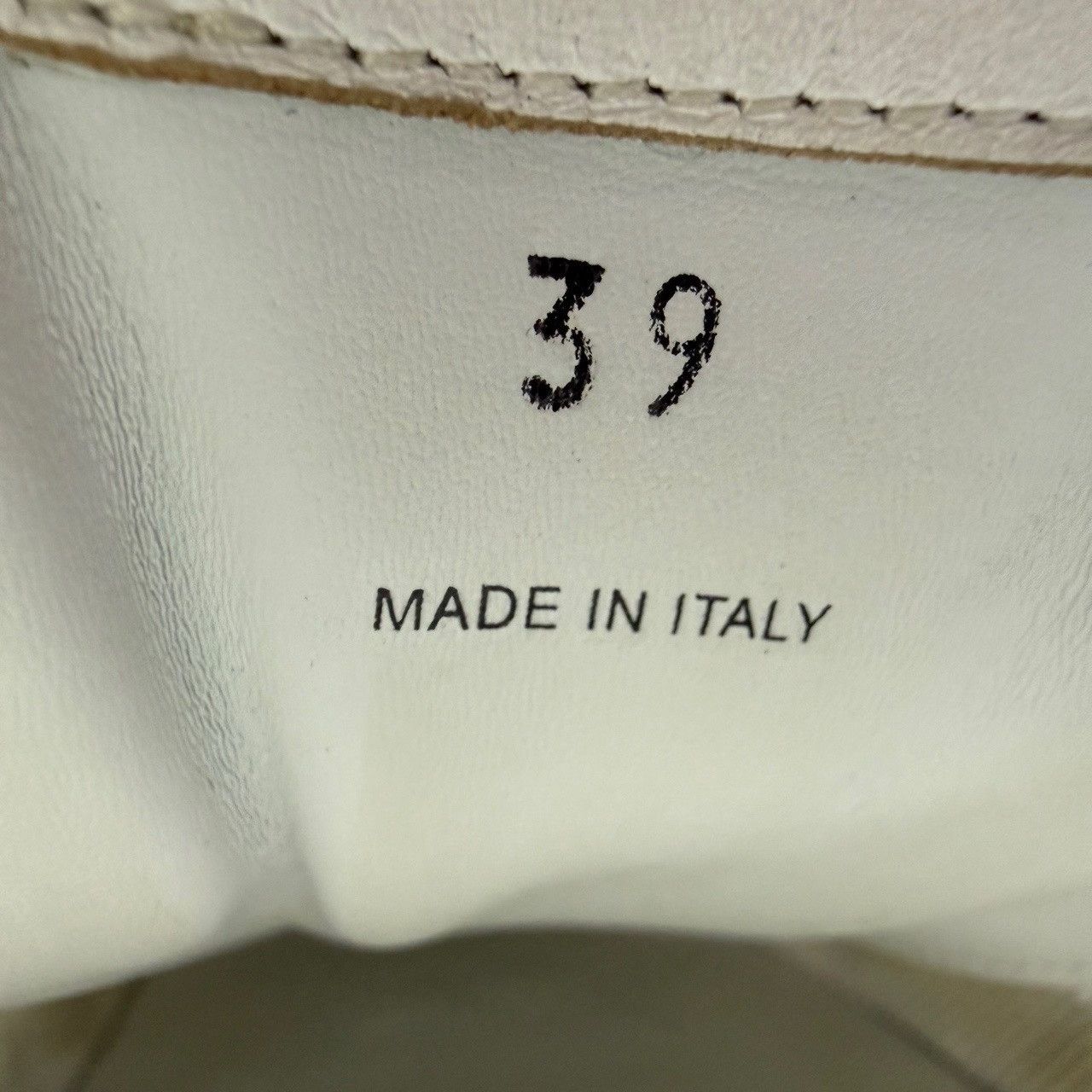 Miu Miu Miu Miu x New Balance 530 Mules Size 39 Size US 9 / IT 39 - 8 Thumbnail