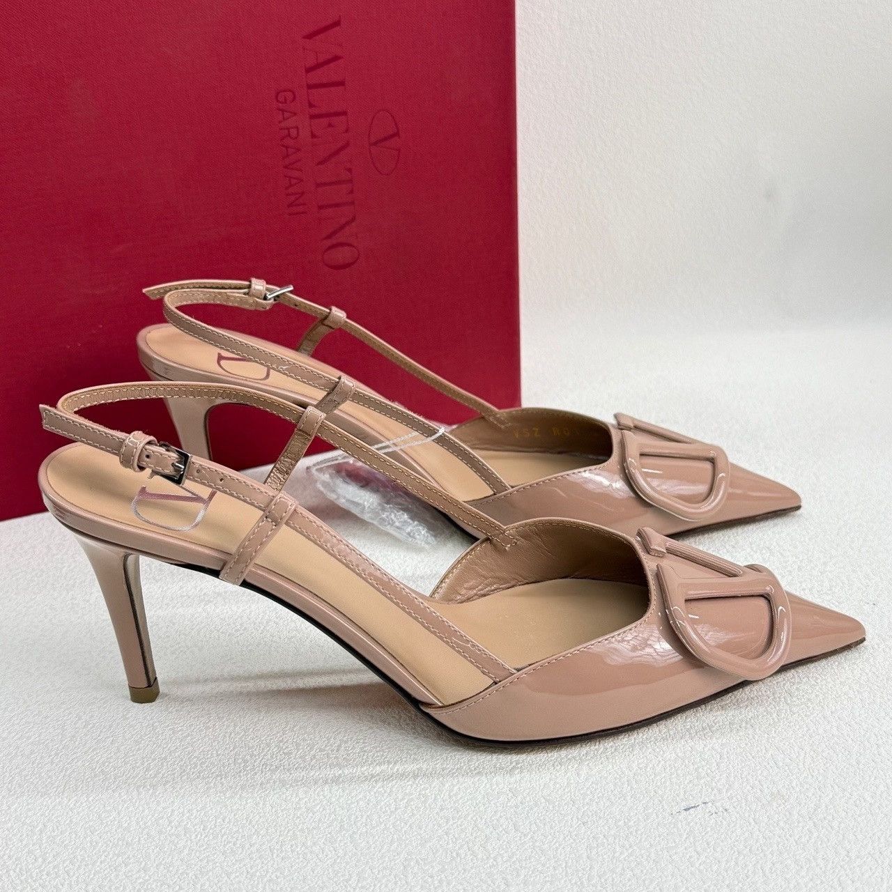 Valentino Valentino VLogo Patent Leather Heels Size 35 Size US 5 / IT 35 - 5 Thumbnail