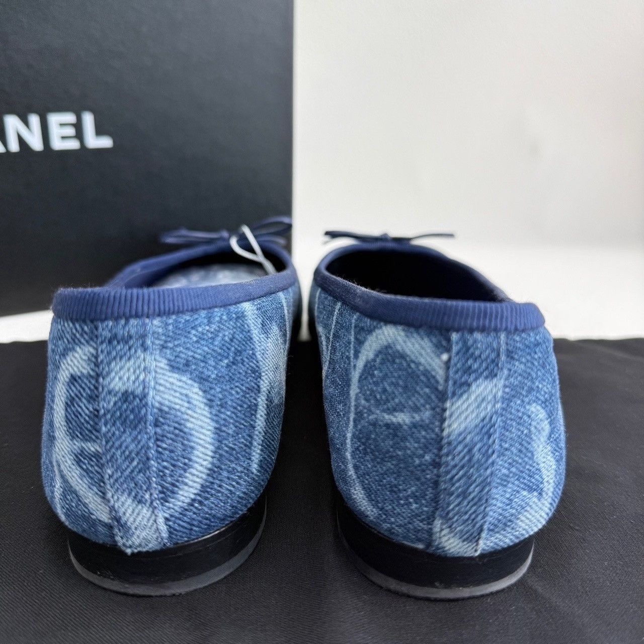 Chanel Chanel Denim CC Ballet Flats Size 35 Size US 5 / IT 35 - 7 Thumbnail