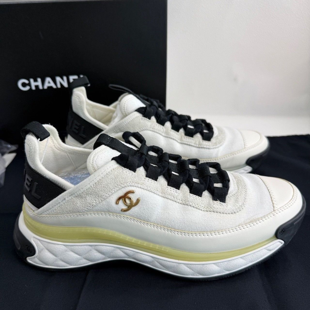 Chanel Chanel CC Logo Low-Top Sneakers Size 38 Size US 8 / IT 38 - 6 Thumbnail