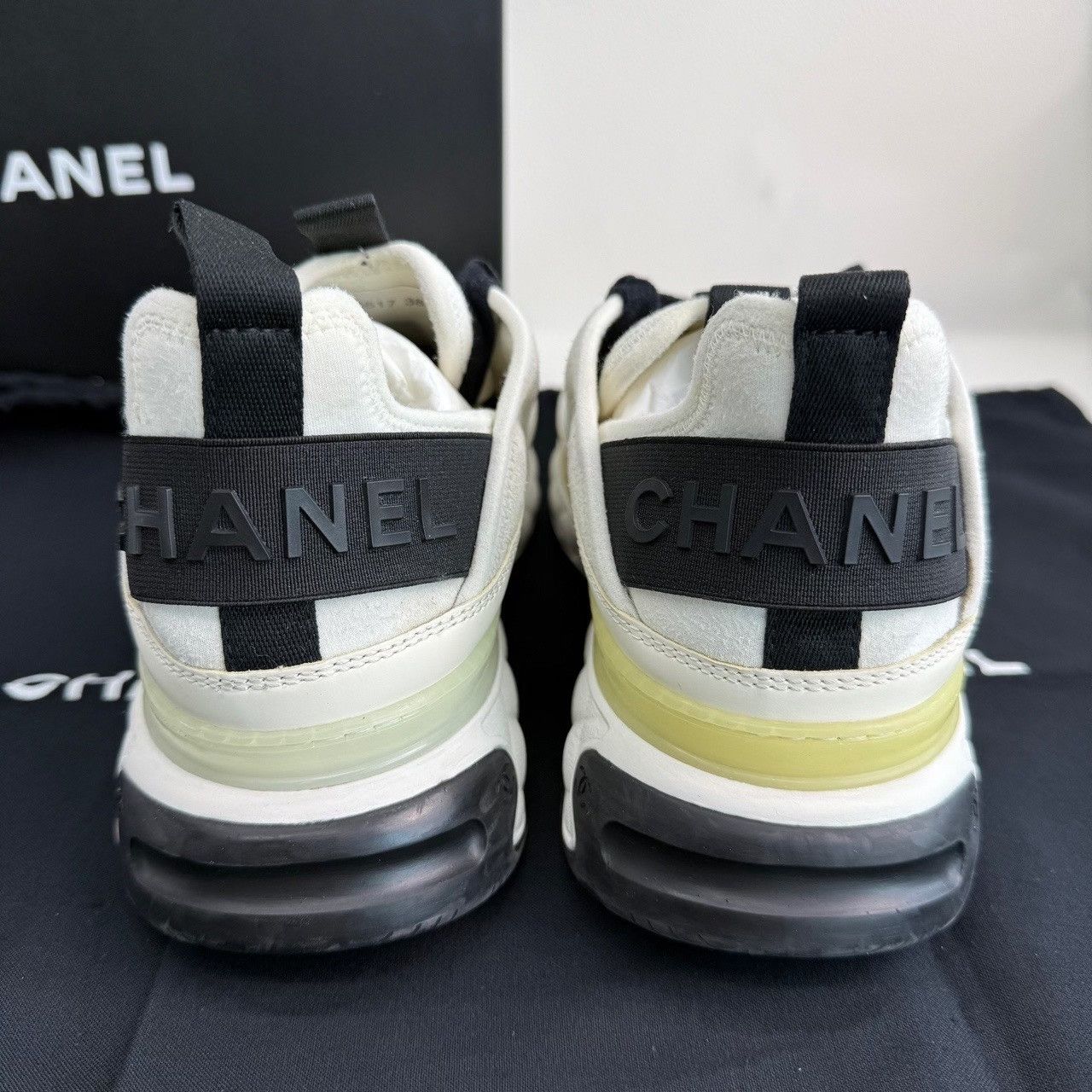 Chanel Chanel CC Logo Low-Top Sneakers Size 38 Size US 8 / IT 38 - 7 Thumbnail