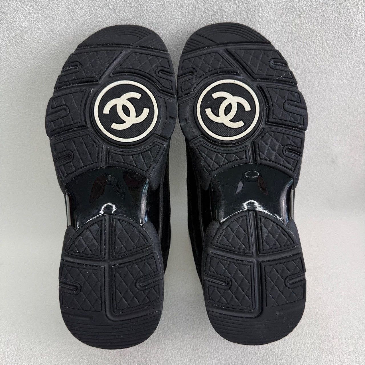 Chanel Chanel Black Mesh Leather Sneakers Size 39 Size US 9 / IT 39 - 8 Thumbnail