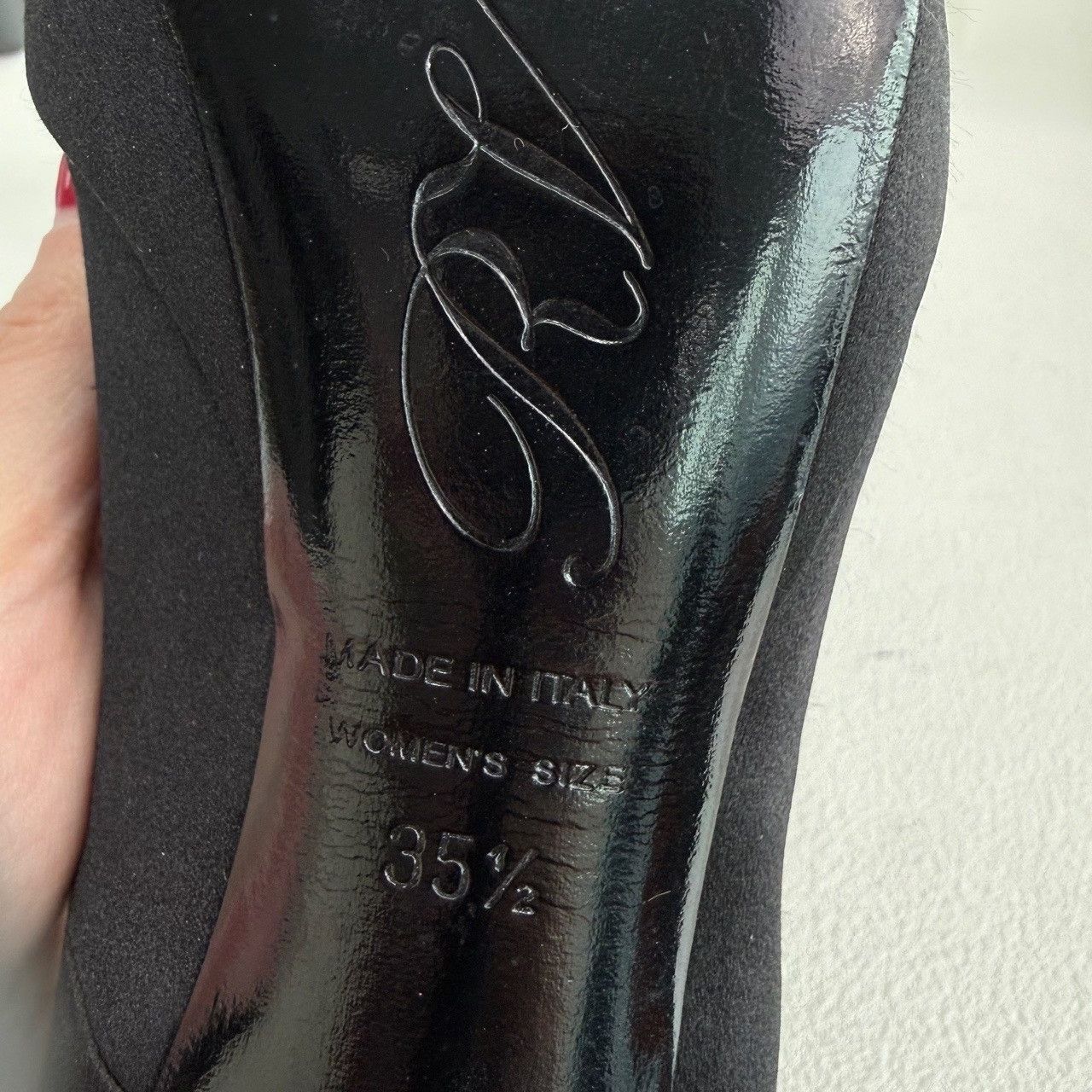 Roger Vivier Roger Vivier Crystal Buckle Satin Pumps Size 35.5 Size US 5.5 / IT 35.5 - 9 Thumbnail