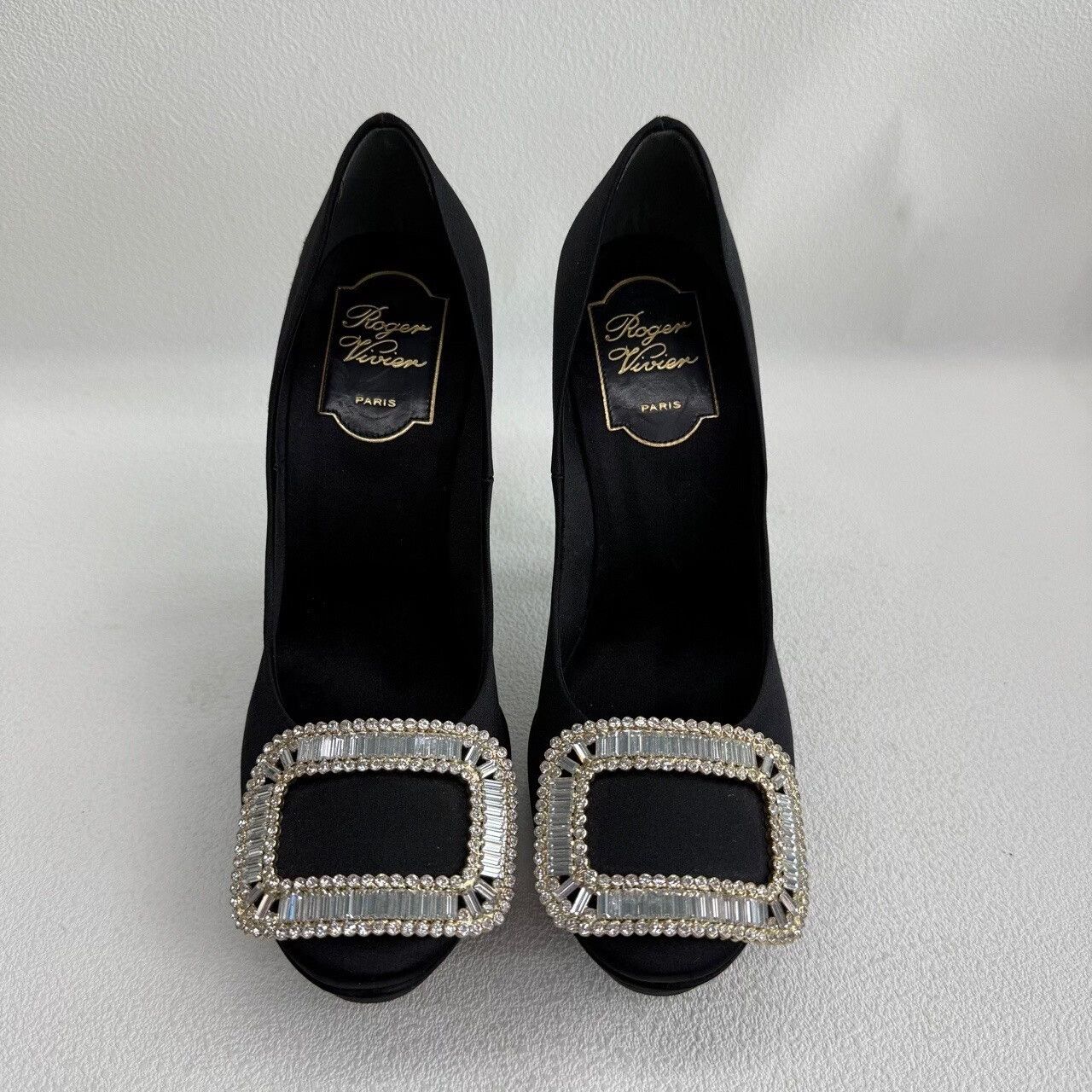 Roger Vivier Roger Vivier Crystal Buckle Satin Pumps Size 35.5 Size US 5.5 / IT 35.5 - 3 Thumbnail
