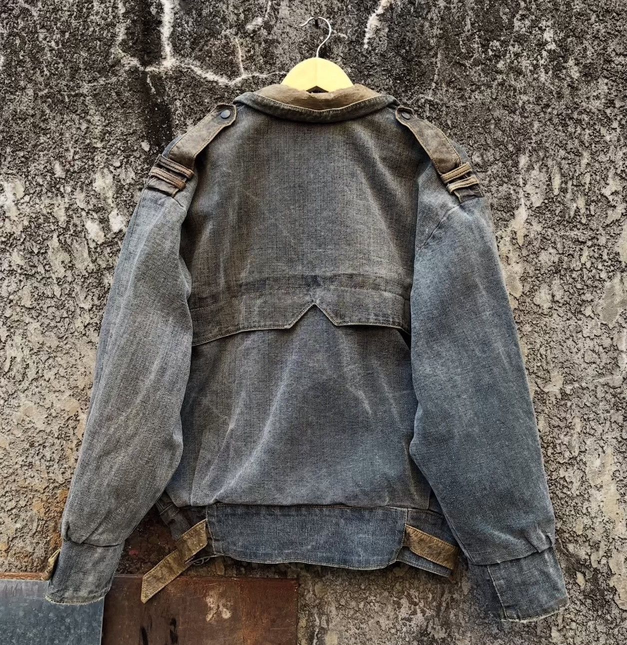 Vintage Vintage 1980s Guess Denim Cropped Jacket Size M / US 6-8 / IT 42-44 - 4 Thumbnail