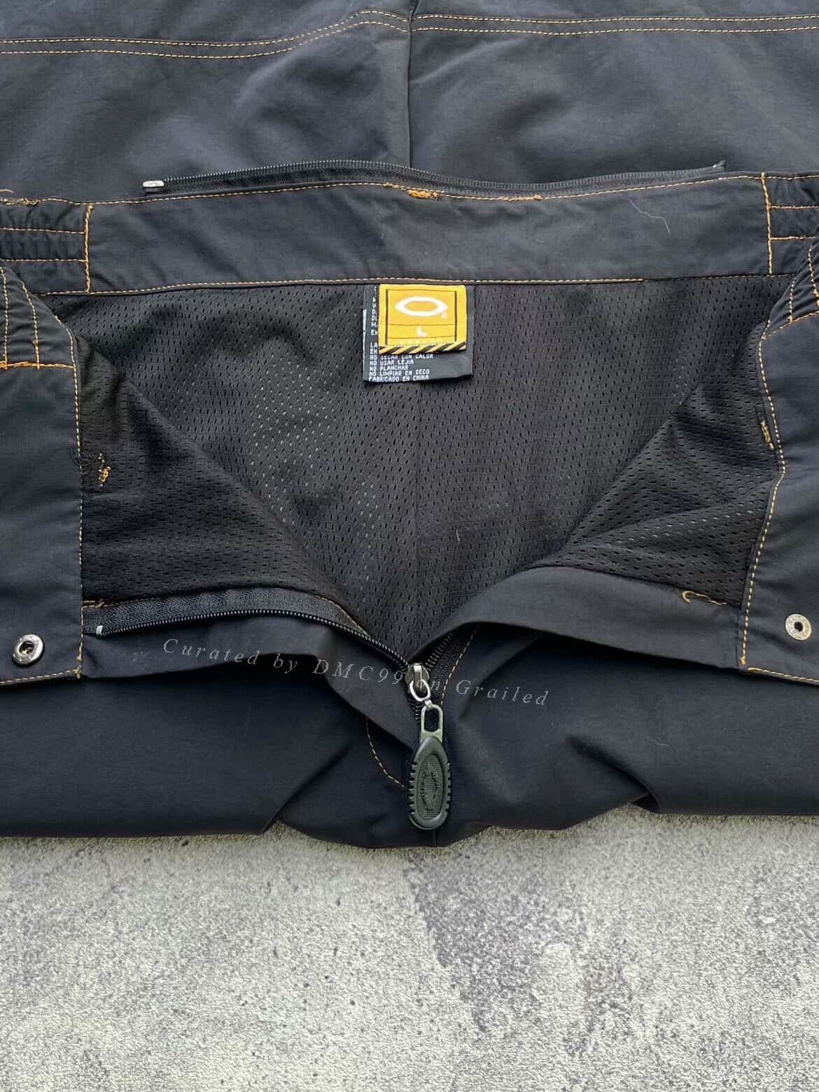 Vintage Vintage Oakley 2000s Tactical Nylon Pants Size US 30 / EU 46 - 3 Thumbnail
