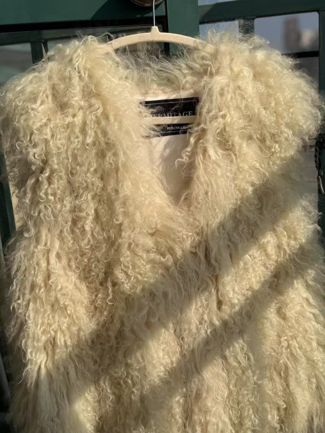 Hermes HERMITAGE Fur Vest Size M / US 6-8 / IT 42-44 - 2 Thumbnail