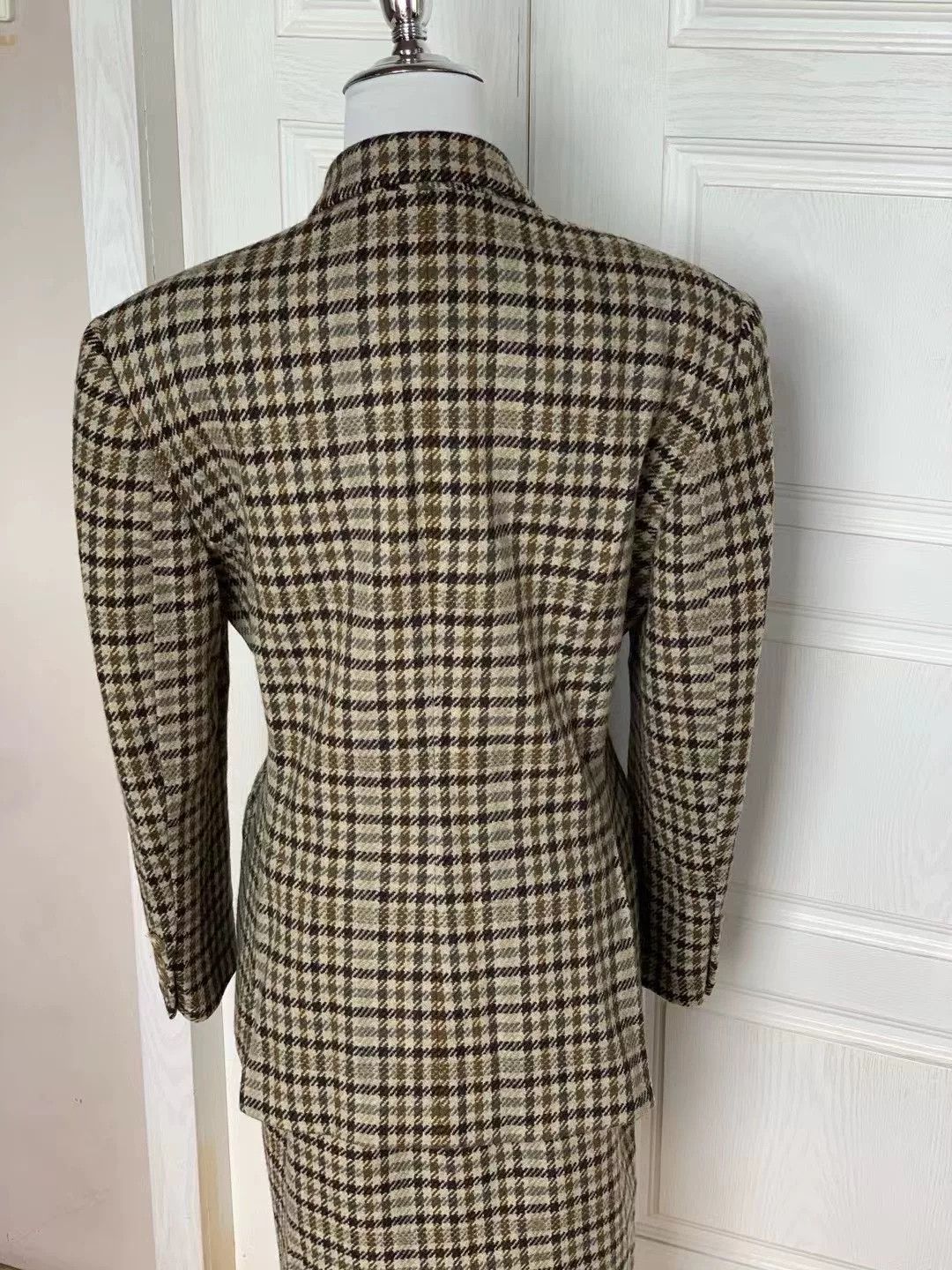 Calvin Klein Calvin Klein Vintage Wool Suit Size M / US 6-8 / IT 42-44 - 4 Thumbnail