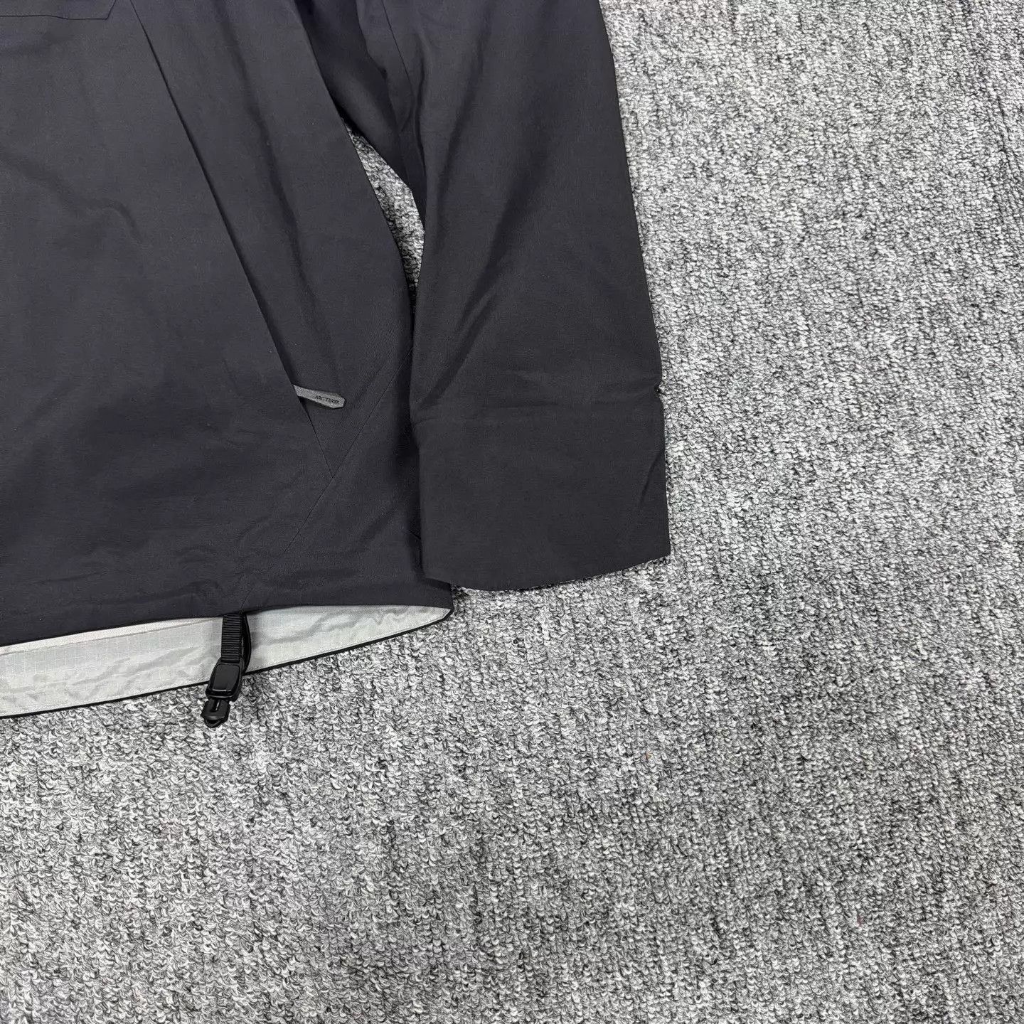 Arc'teryx Lightweight Black Hooded Shell Jacket Size US M / EU 48-50 / 2 - 5 Thumbnail