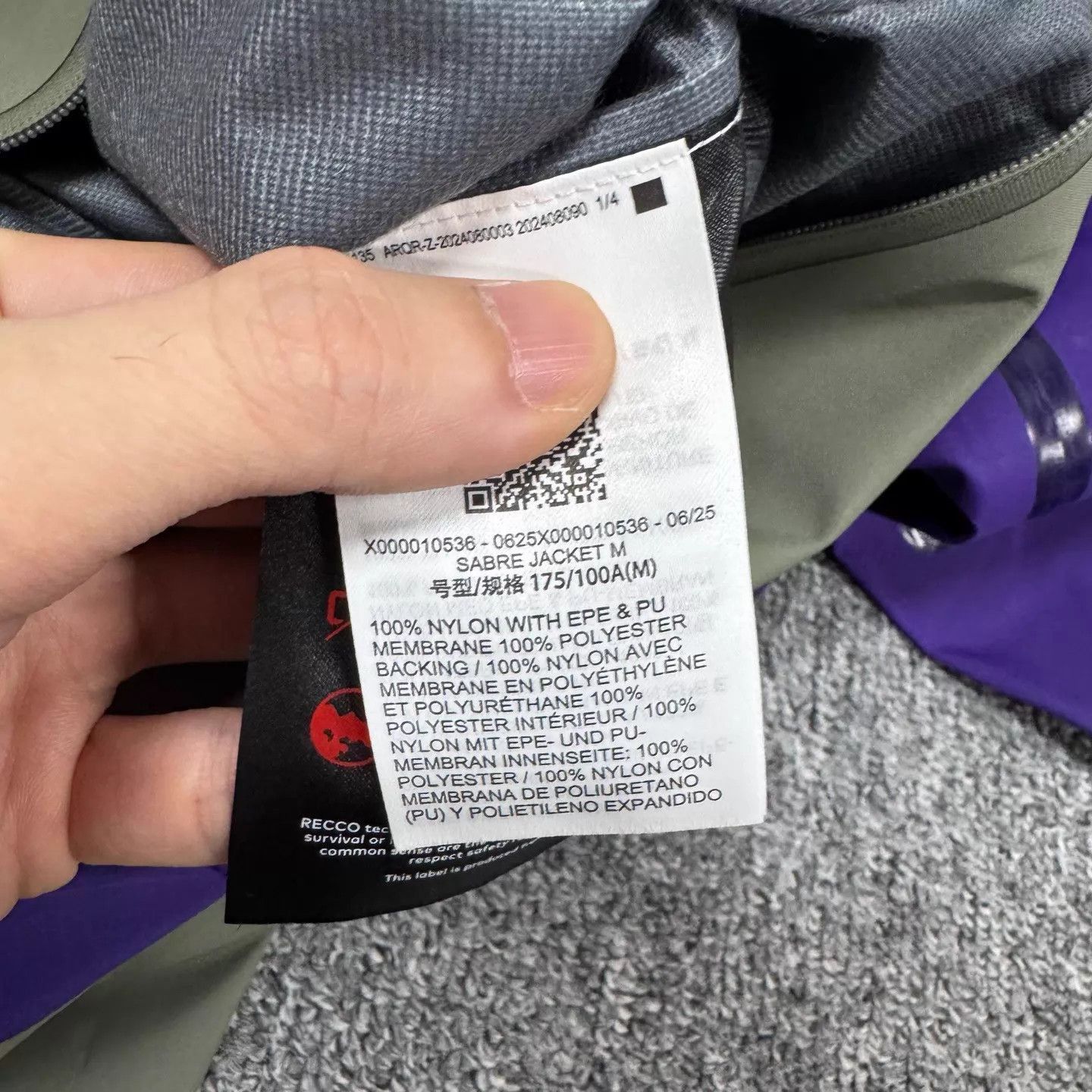 Arc'teryx Purple Hooded Jacket in Size M Size US M / EU 48-50 / 2 - 8 Thumbnail