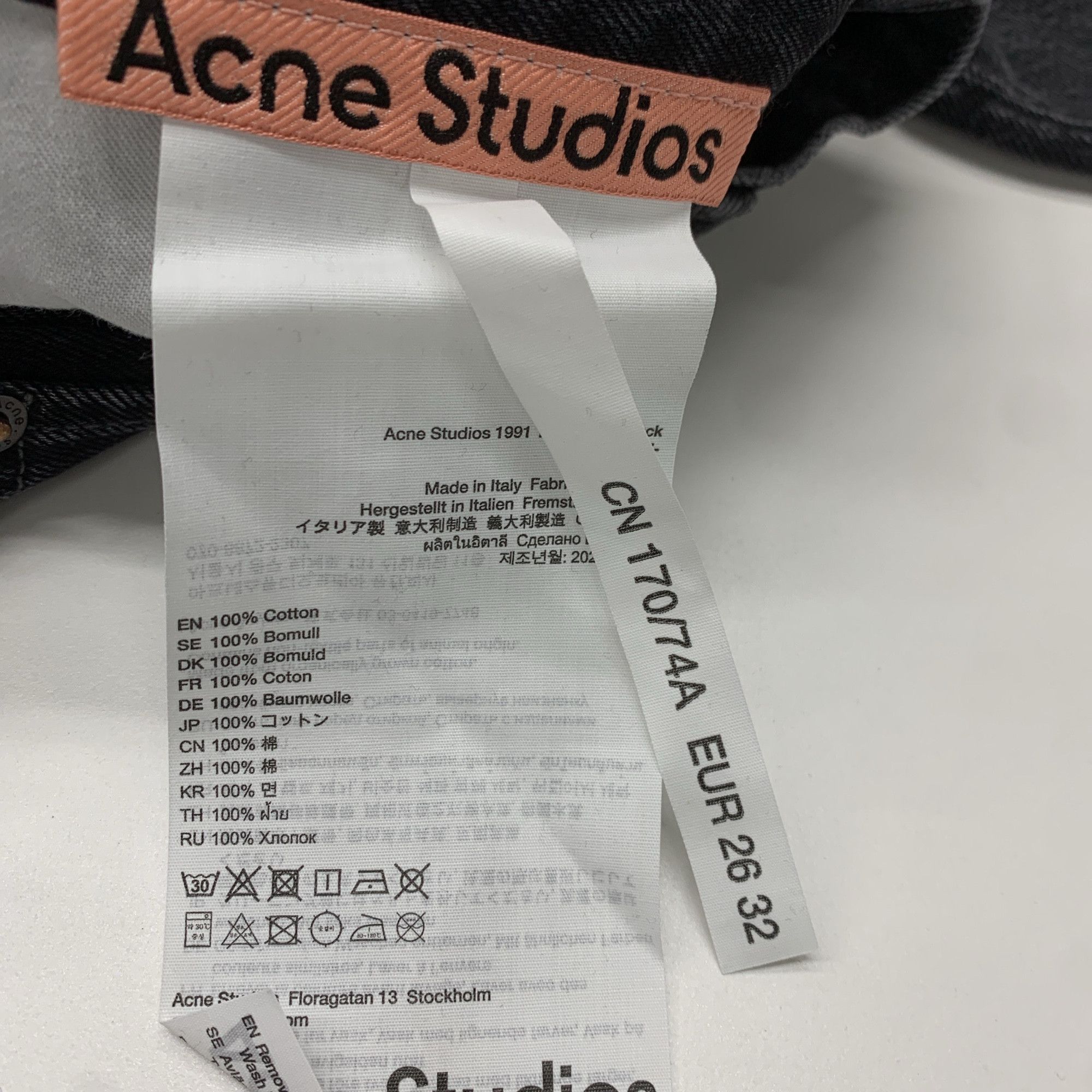 Acne Studios Vintage Black Denim Jeans in Size 26 Size US 26 / EU 42 - 2 Thumbnail