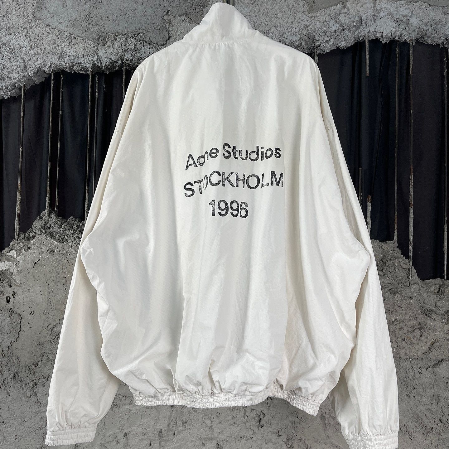 Acne Studios 1996 Logo Zip Jacket in White Size US S / EU 44-46 / 1 - 2 Thumbnail