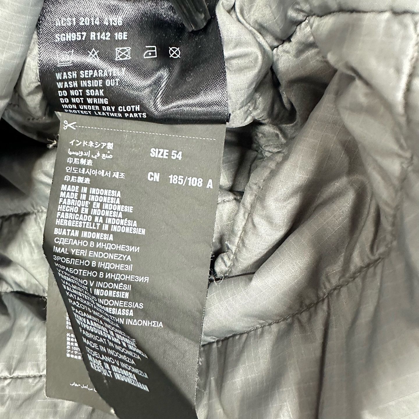 Prada Minimalist Padded Jacket in Gray Size US L / EU 52-54 / 3 - 4 Thumbnail