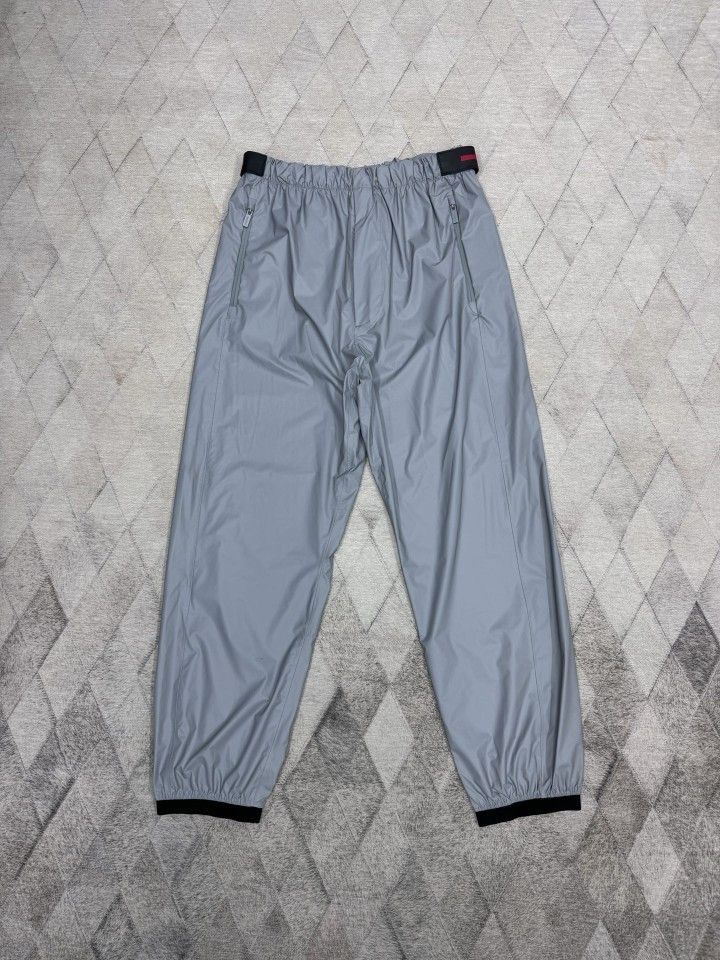 Prada Logo Waistband Nylon Joggers in Gray Size US 34 / EU 50 - 2 Thumbnail
