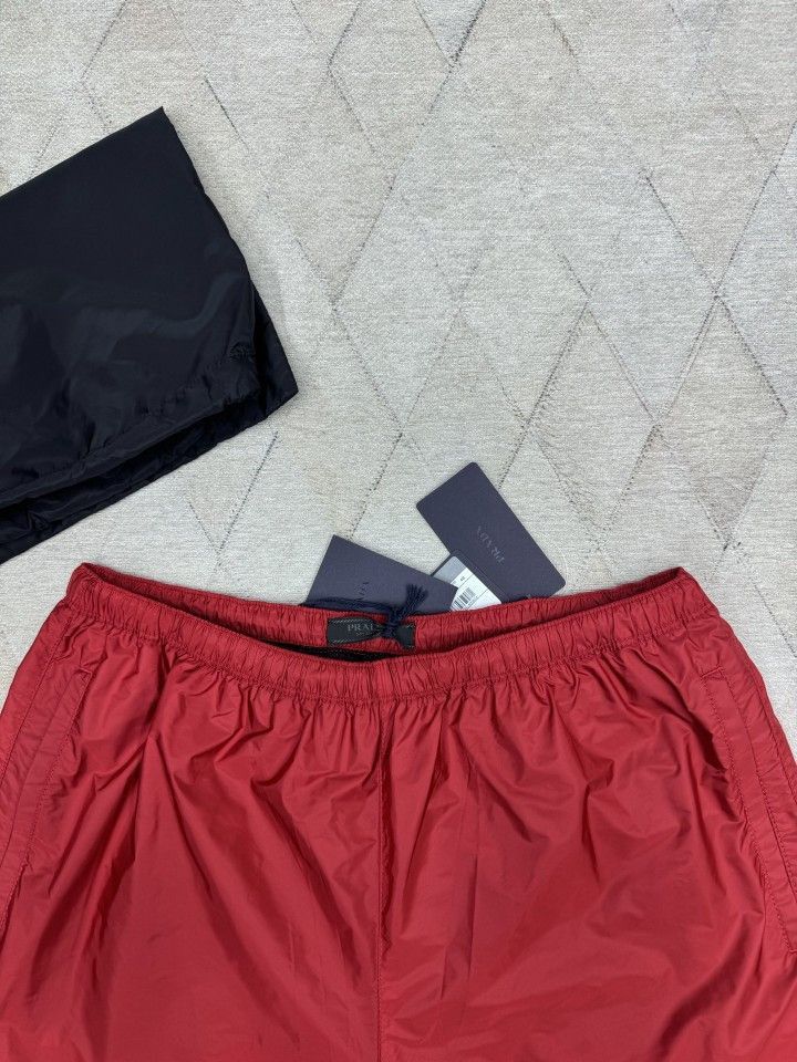 Prada Re-Nylon Logo Shorts in Bright Red Size US 34 / EU 50 - 6 Thumbnail
