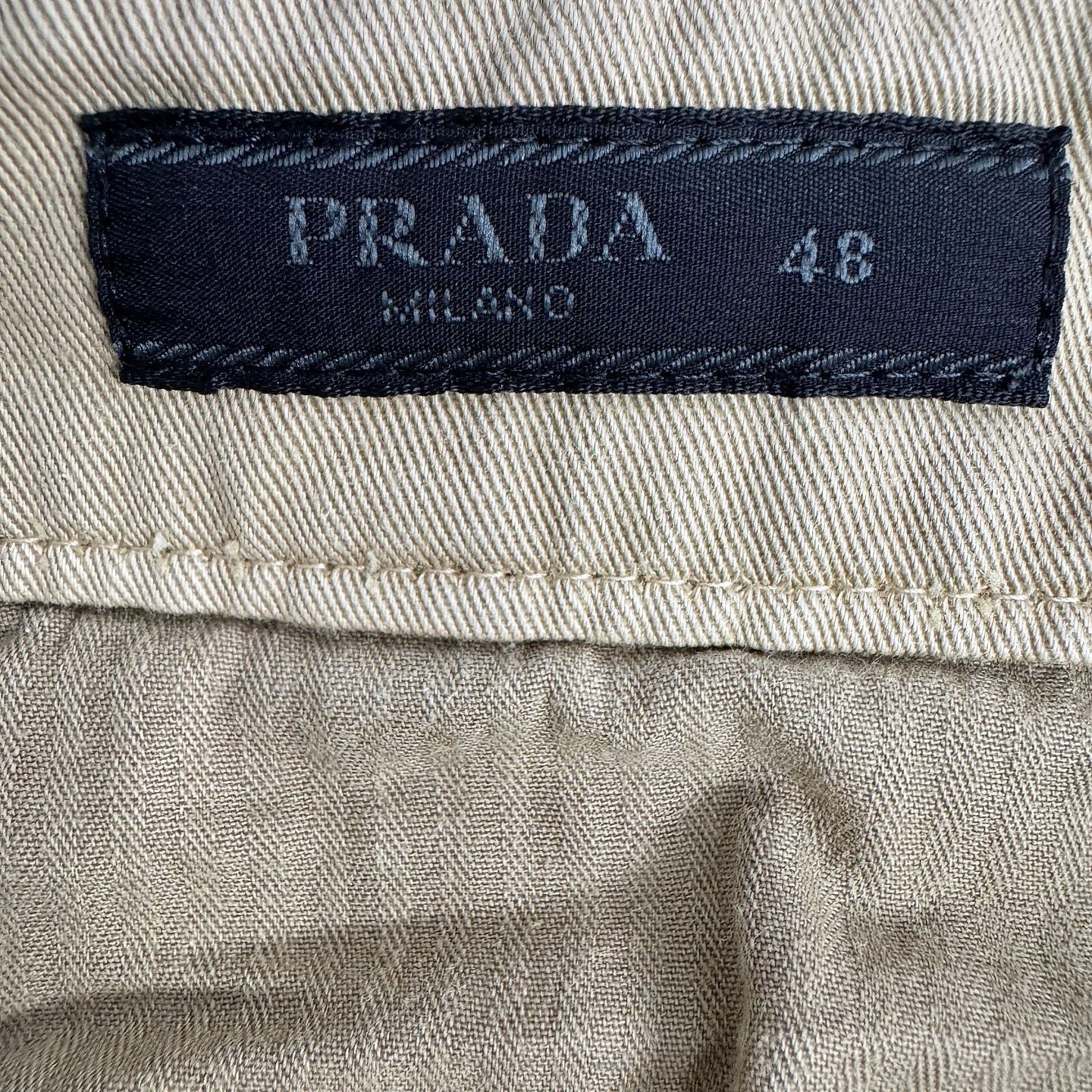 Prada Cotton Pleated Shorts in Beige Size 32 Size US 32 / EU 48 - 3 Thumbnail