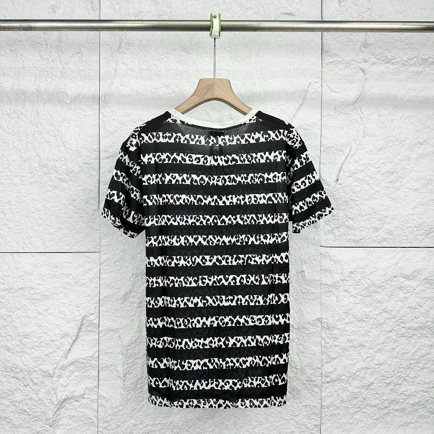 Saint Laurent Paris Saint Laurent Striped Leopard T-Shirt Size M Size US M / EU 48-50 / 2 - 2 Thumbnail