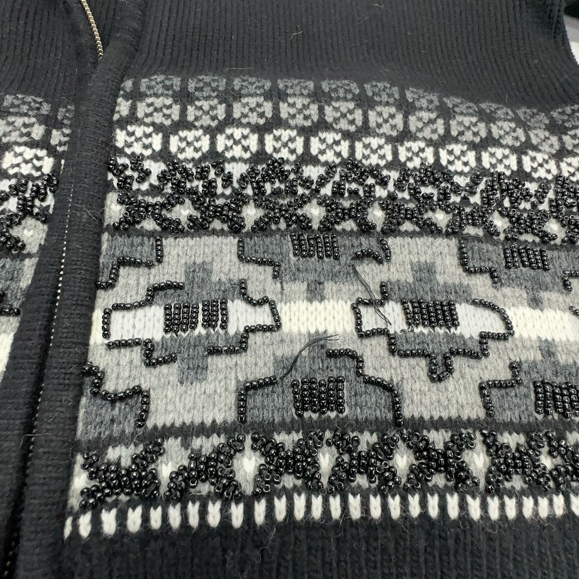 Supreme Supreme Beaded Zip Up Hooded Sweater Size M Size US M / EU 48-50 / 2 - 6 Thumbnail