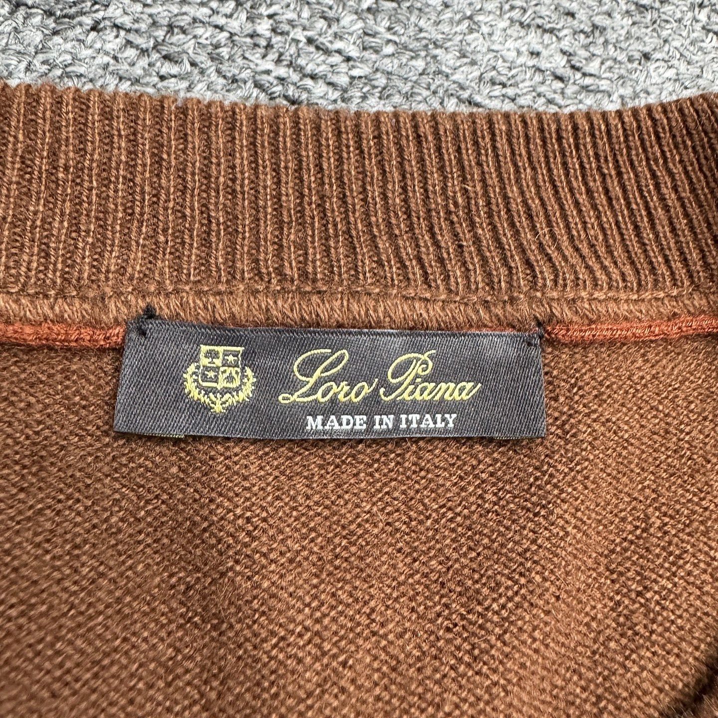 Loro Piana Loro Piana 100% Cashmere Crewneck Sweater Size L Size US L / EU 52-54 / 3 - 3 Thumbnail