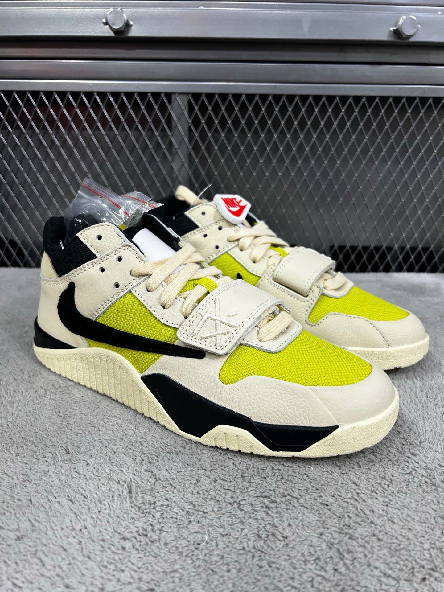 Nike Nike x Travis Scott Jumpman Jack Sneakers Size 8 Size US 8 / EU 41 - 4 Thumbnail