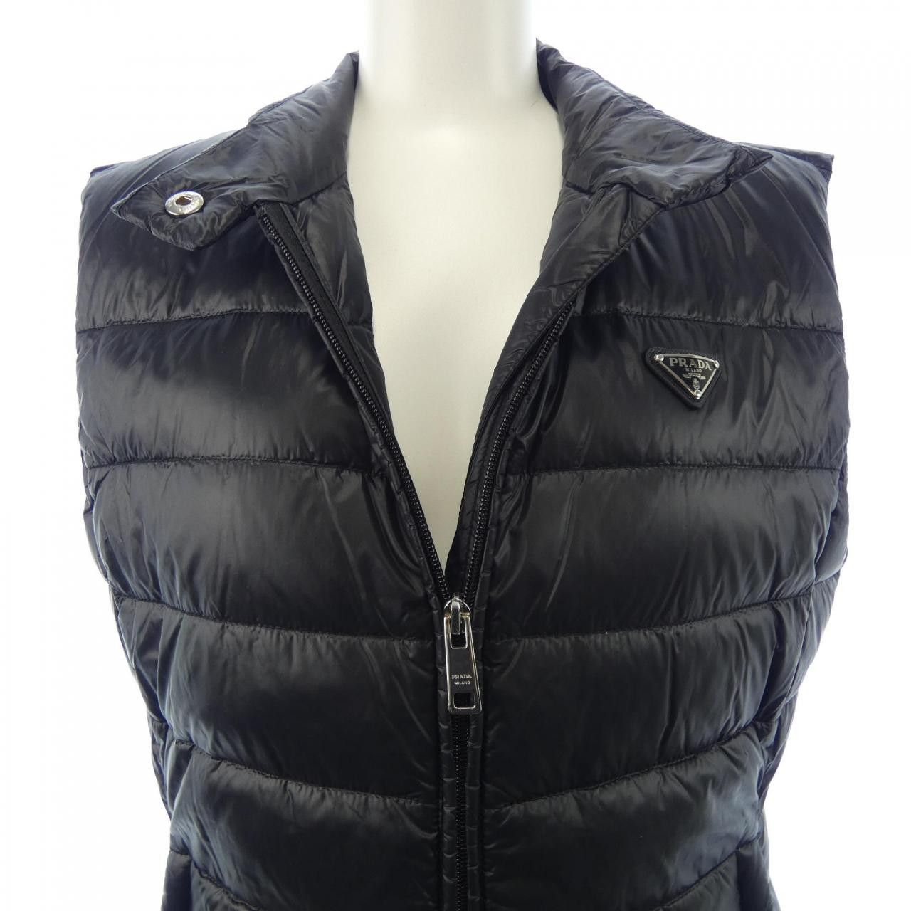 Prada Prada Prada Down Vest Others Outerwear 29Y291 R141 AR0 DUTY FREE for USA Size ONE SIZE - 5 Thumbnail