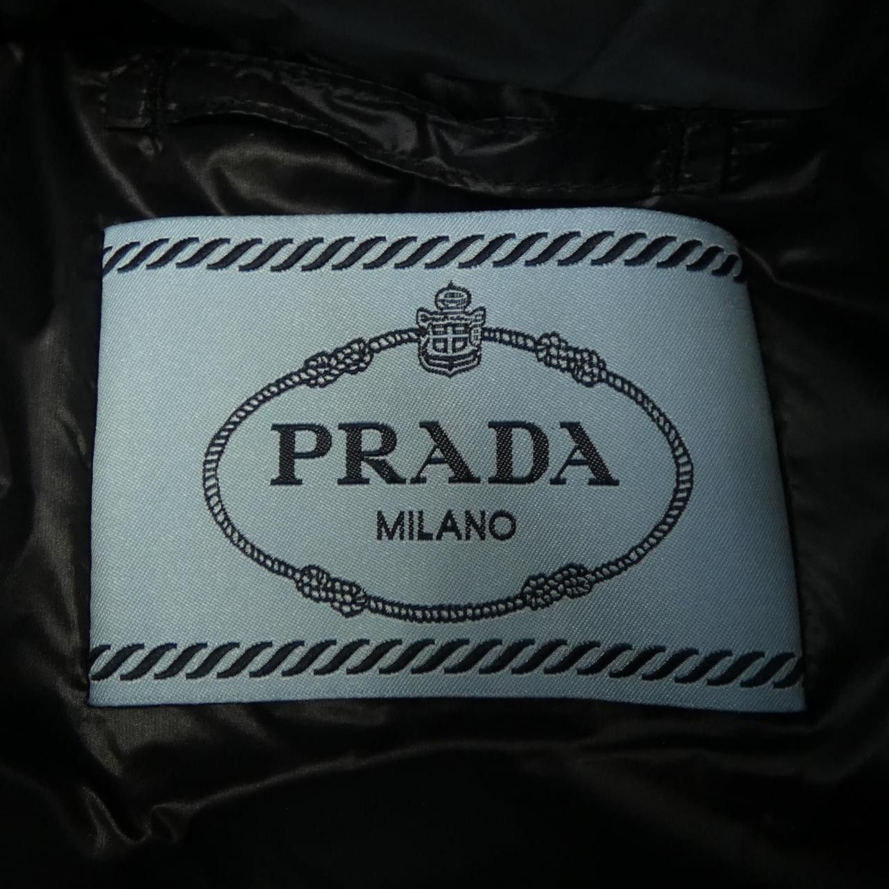 Prada Prada Prada Down Vest Others Outerwear 29Y291 R141 AR0 DUTY FREE for USA Size ONE SIZE - 4 Thumbnail