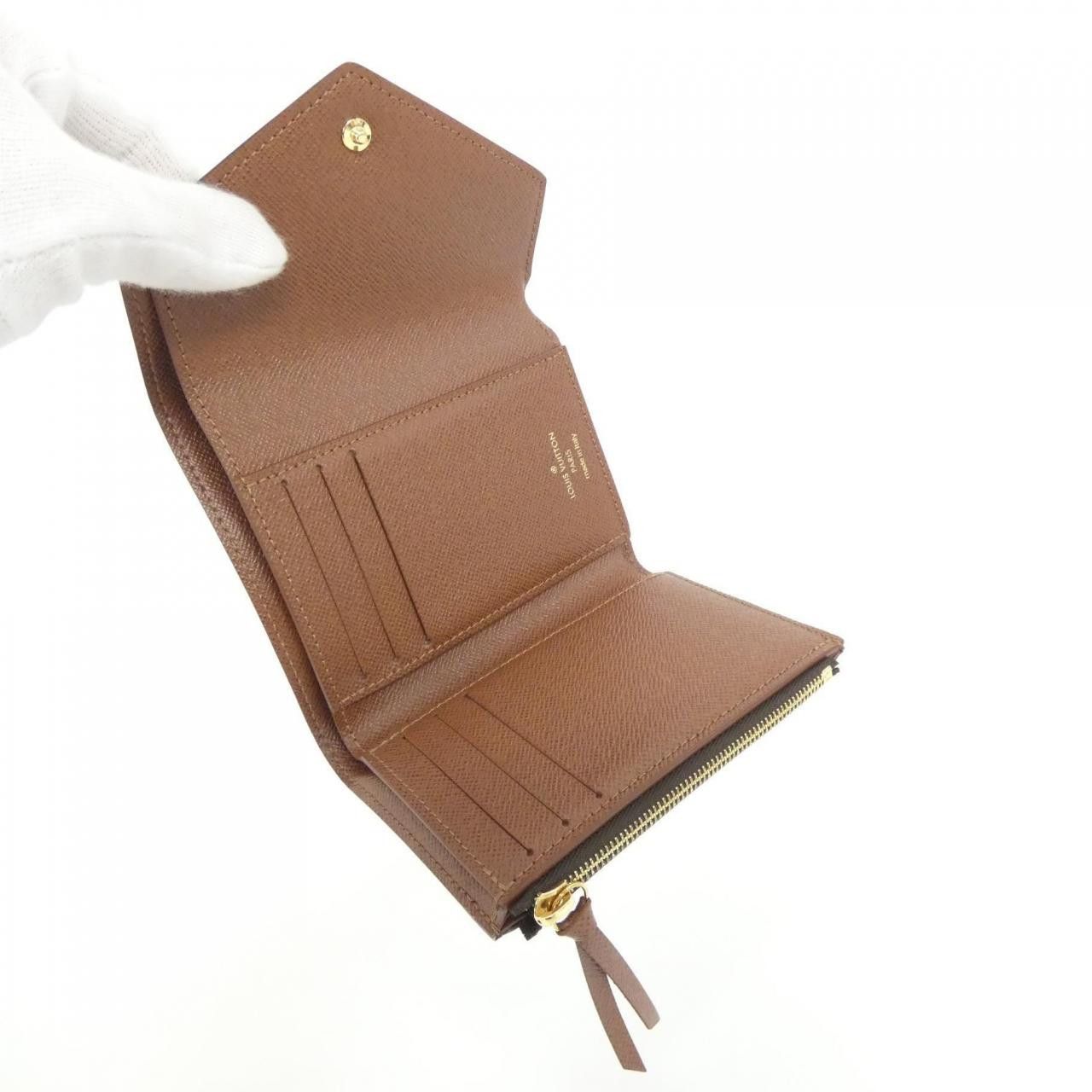 Louis Vuitton Louis Vuitton Louis Vuitton Portefeuille Victorine Monogram Wallet Textile Short Wallet M62472 DUTY FREE for USA Size ONE SIZE - 5 Thumbnail