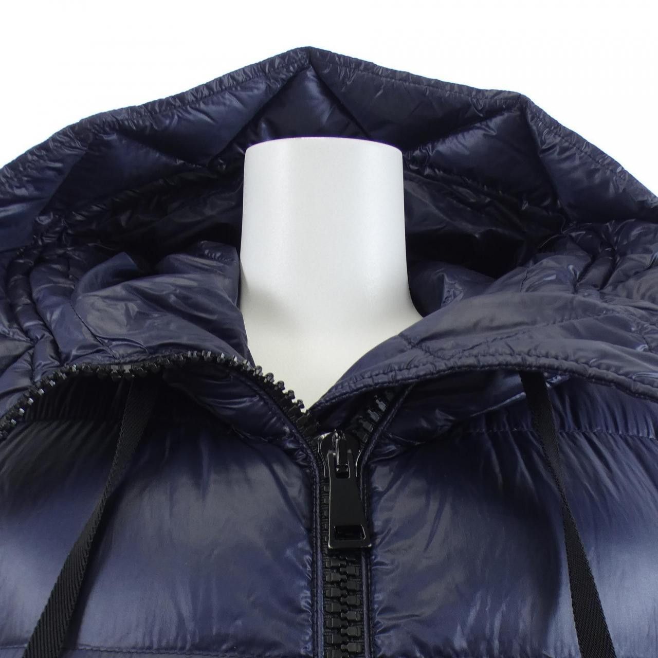 Moncler Moncler Moncler SUYEN Down Coat Textile Outerwear SUYEN DUTY FREE for USA Size ONE SIZE - 6 Thumbnail